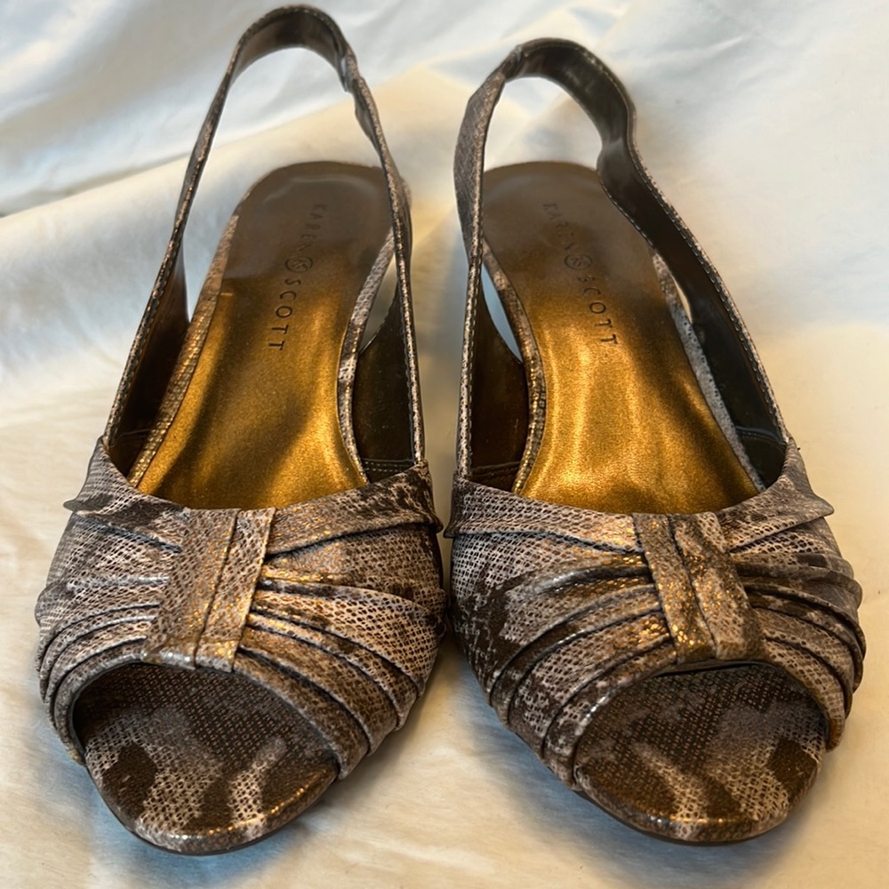 Ladies shoes